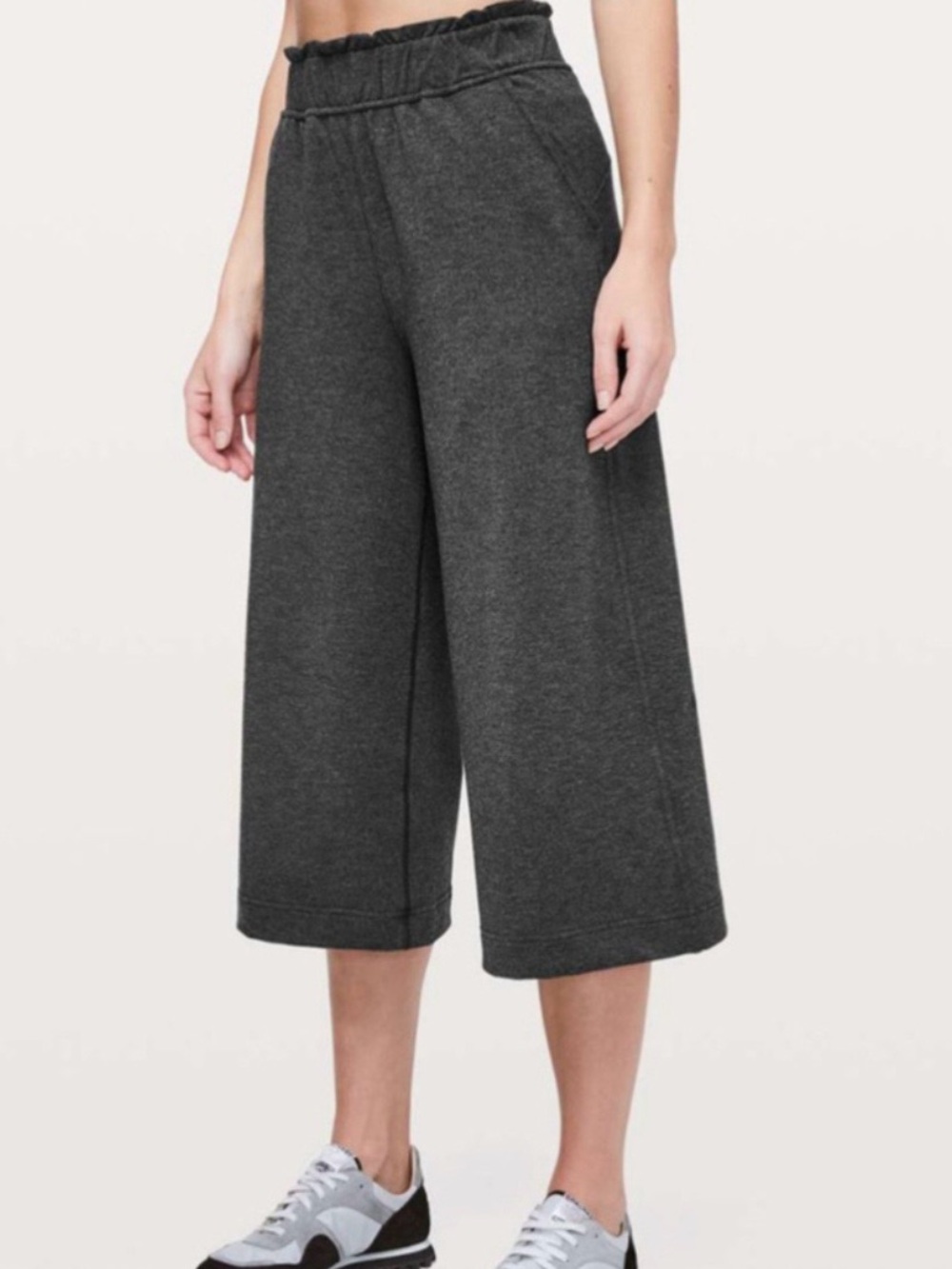 Lululemon Hello Sunday Crop Heathered Mod Black Gray Size 6